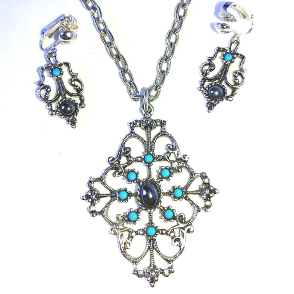 AVON MIRABELLA SET - VINTAGE FAUX TURQUOISE & HEMATITE NECKLACE & EARRINGS - Picture 11 of 11